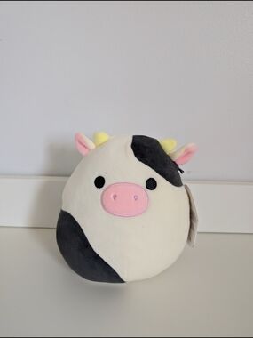 NWT Squishmallows Connor The Cow Plush 8 Inches